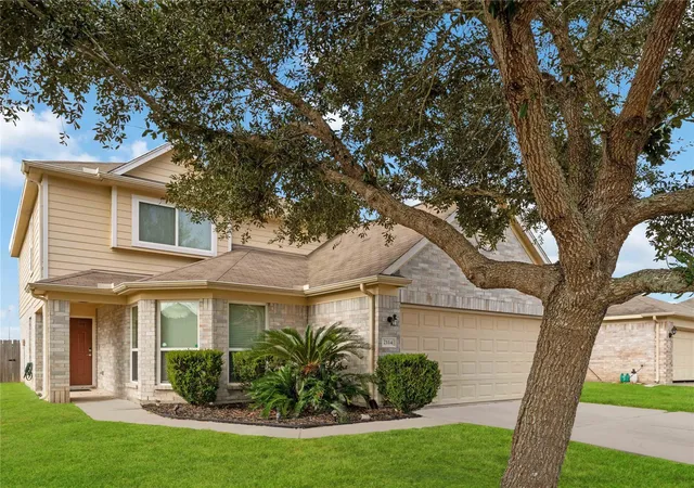 Photo 2 of Single family home for sale at 2114 Bishop Holw Ln, Rosenberg, TX 77471 | MLS# 15648671 | Listing updated on 2026-05-13