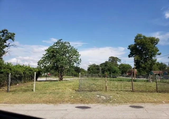 Photo 4 of Land for sale at 2823 Berry Rd, Houston, TX 77093 | MLS# 59195047 | Listing updated on 2026-06-28