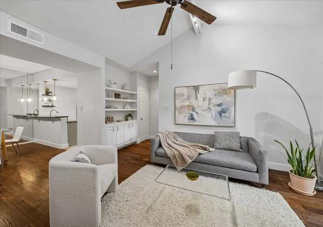 Homes for sale in Houston, TX | 11711 Memorial Dr #272, Houston, TX 77024 | MLS# 82923999
