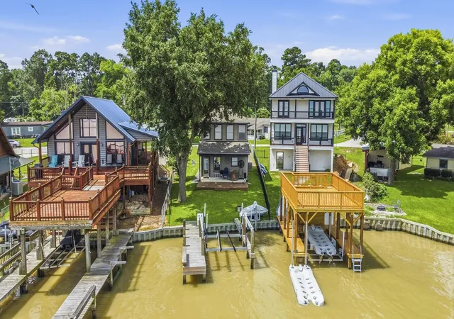 Photo 3 of Single family home for sale at 271 Ferguson Way, Point Blank, TX 77364 | MLS# 5934392 | Listing updated on 2026-08-27