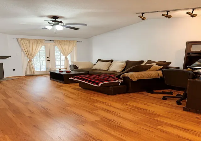 Photo 3 of Condo for sale at 11201 Lynbrook Dr #3504, Houston, TX 77042 | MLS# 39142640 | Listing updated on 2026-08-20