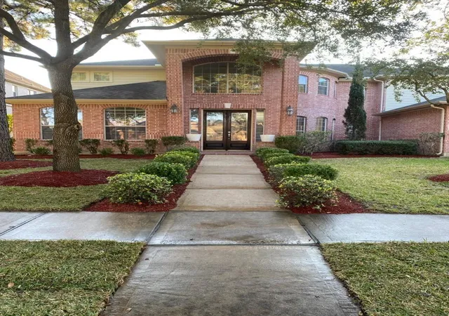 Photo 1 of Single family home for sale at 11815 Cyn Mills Dr, Houston, TX 77095 | MLS# 26050217 | Listing updated on 2026-08-15