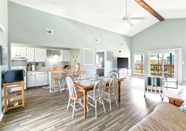 Photo 4 of Single family home for sale at 1651 Sandpebble Pl, Surfside Beach, TX 77541 | MLS# 63357844 | Listing updated on 2026-08-28