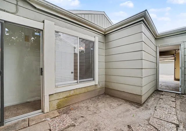 2nd image of 13010 Greenway Chase Ct, Houston, TX 77072