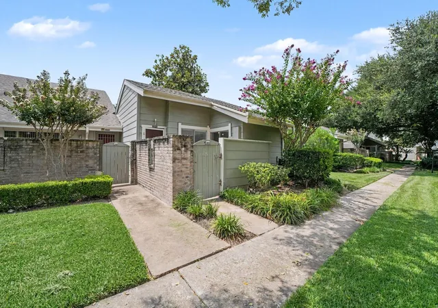 1st image of 13010 Greenway Chase Ct #3010, Houston, TX 77072 | MLS# 67139150