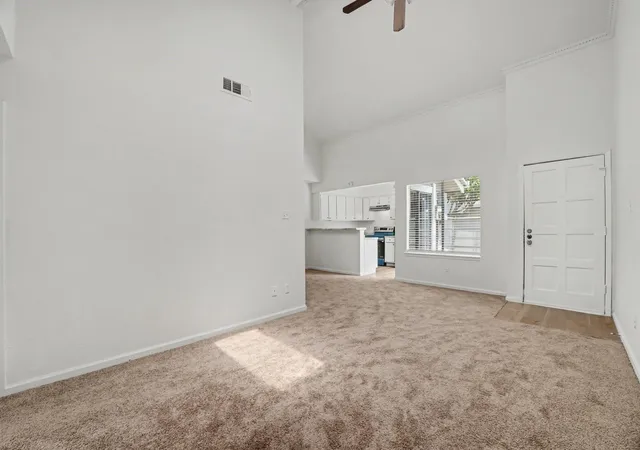 5th image of 13010 Greenway Chase Ct, Houston, TX 77072
