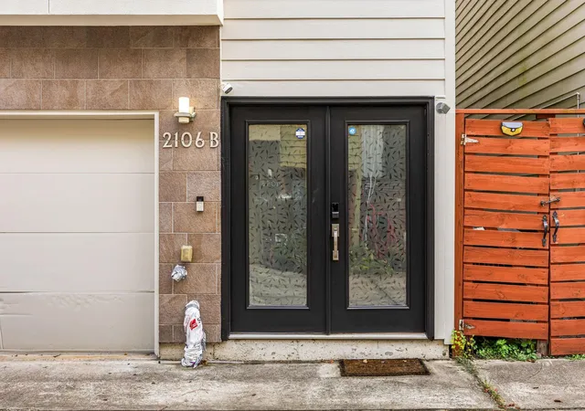 Photo 3 of Single family home for sale at 2106 Holman St #B, Houston, TX 77004 | MLS# 41488371 | Listing updated on 2026-07-10