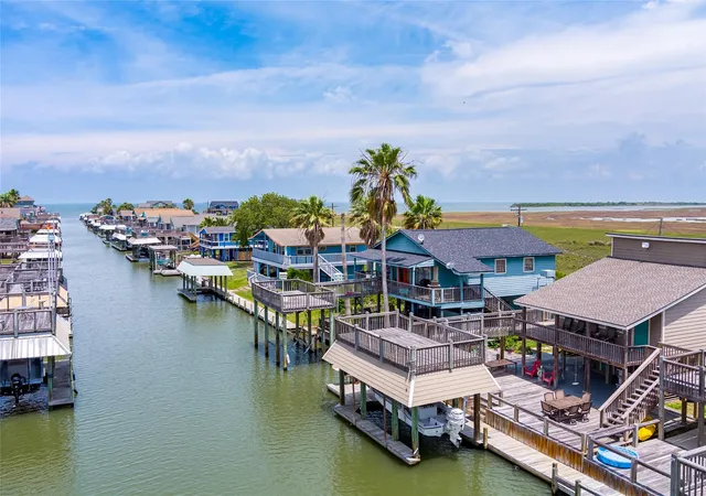 2nd image of 1247 Bay St, Port Bolivar, TX 77650 | MLS# 20850789