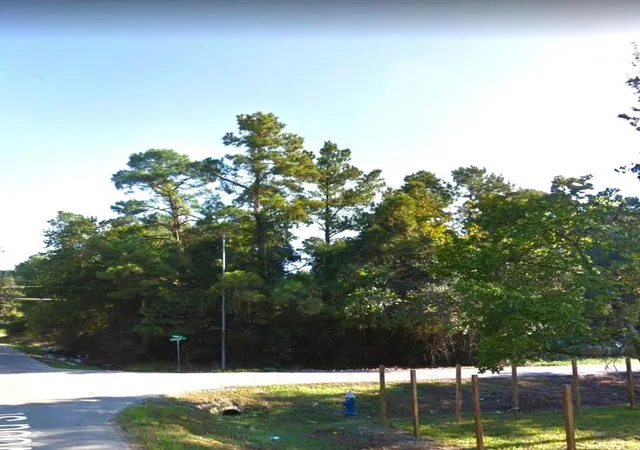 2nd image of 8203 Madera Rd, Houston, TX 77078 | MLS# 42515828