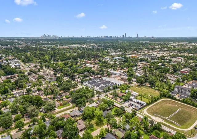Photo 4 of Land for sale at 1916 Springrock Ln, Houston, TX 77080 | MLS# 36473562 | Listing updated on 2026-07-28