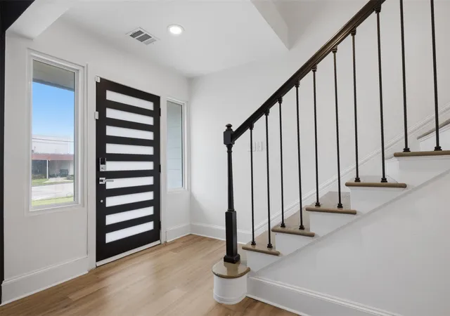 2nd image of 5734 Cullen Blvd, Houston, TX 77021 | MLS# 35985613