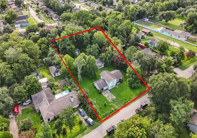 3rd image of 13922 Ambrose St, Houston, TX 77045 | MLS# 67779050
