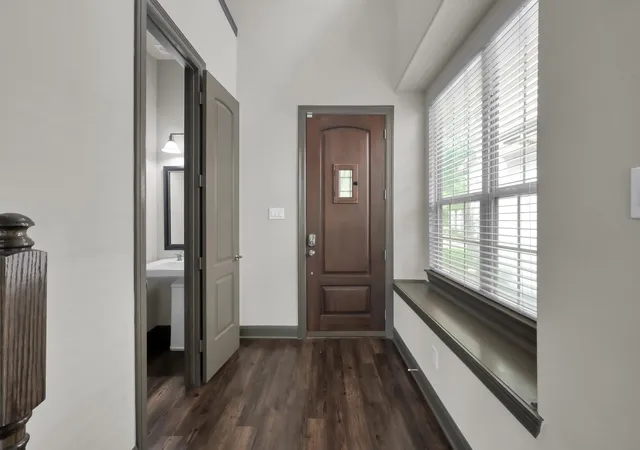 Photo 4 of Townhouse for sale at 38 Aventura Pl, Spring, TX 77389 | MLS# 98237579 | Listing updated on 2026-08-20