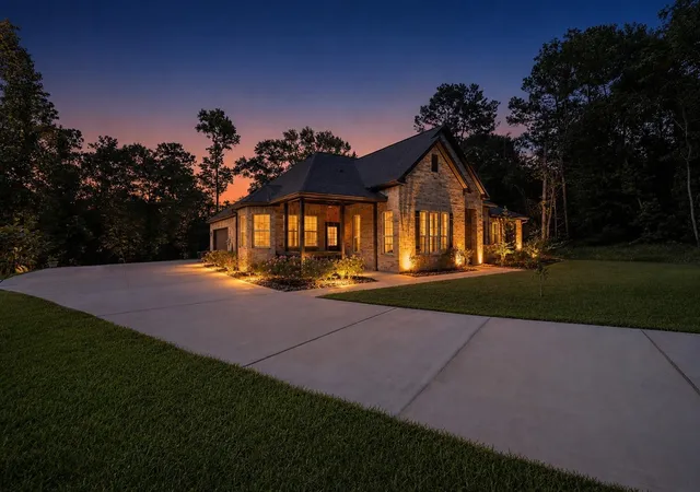 2nd image of 14663 Diamond Shrs, Willis, TX 77378 | MLS# 81897570