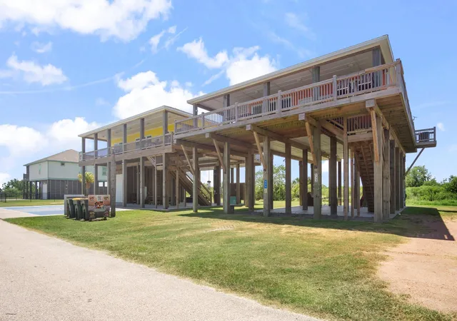 44th image of 933 Magnolia Ln, Port Bolivar, TX 77650 | MLS# 77939202