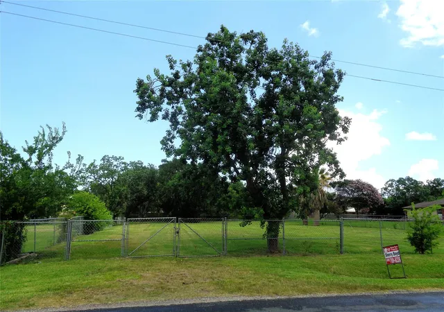 1st image of 3908 20th St N, Texas City, TX 77590 | MLS# 37715919