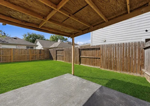 12th image of 10918 Westbrae Village Dr, Houston, TX 77031 | MLS# 28717816