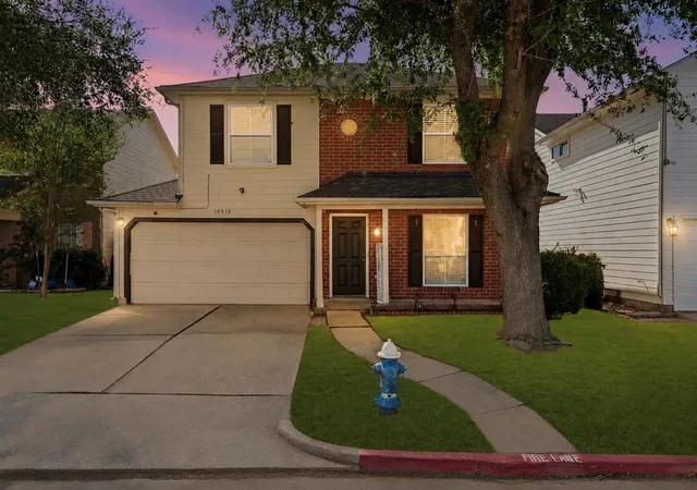 2nd image of 10918 Westbrae Village Dr, Houston, TX 77031 | MLS# 28717816