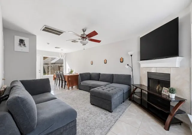 Photo 3 of Single family home for sale at 10918 Westbrae Village Dr, Houston, TX 77031 | MLS# 28717816 | Listing updated on 2026-09-03