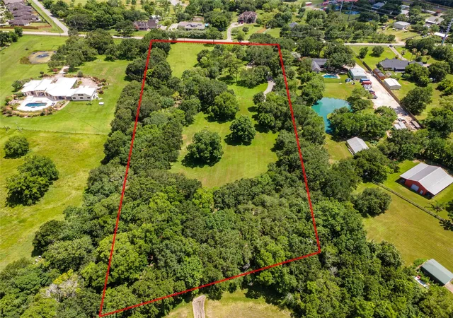 3rd image of 691 Hewitt St, League City, TX 77573 | MLS# 35000827