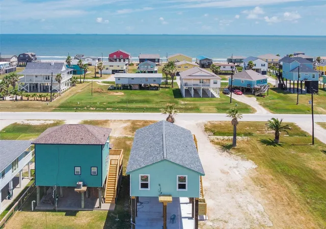 2nd image of 314 Surf Dr, Freeport, TX 77541 | MLS# 59147048