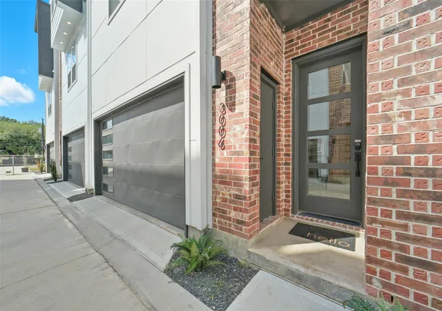Homes for sale in Houston, TX | 3006 Lamar St, Houston, TX 77003 | MLS# 40616896