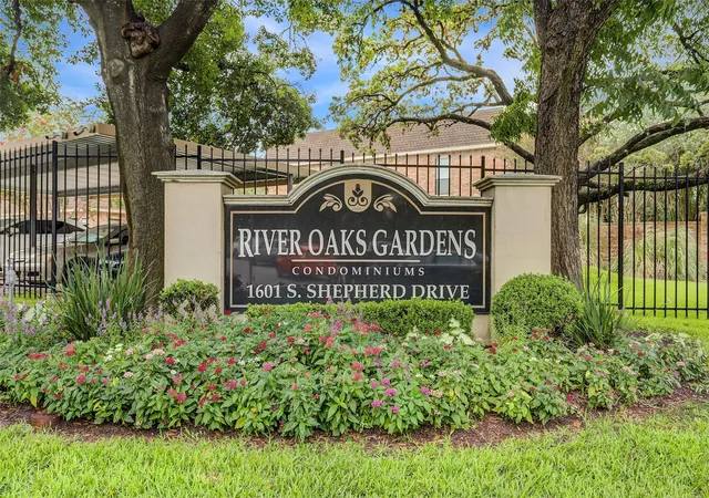 Photo 1 of Condo for sale at 1601 S Shepherd Dr #207, Houston, TX 77019 | MLS# 73026389 | Listing updated on 2026-08-28