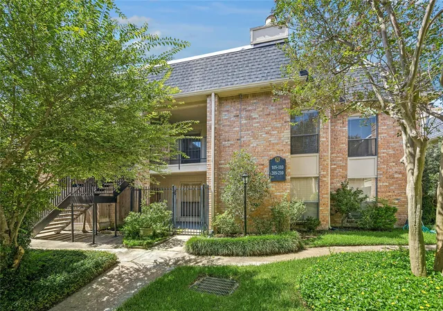 Photo 4 of Condo for sale at 1601 S Shepherd Dr #207, Houston, TX 77019 | MLS# 73026389 | Listing updated on 2026-08-28