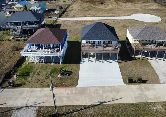 Photo 2 of Single family home for sale at 183 Ocean Shrs Dr, Port Bolivar, TX 77650 | MLS# 88814158 | Listing updated on 2026-08-24