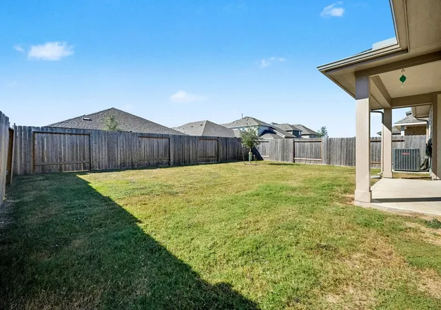 27th image of 7627 Fremantle Ln, Mont Belvieu, TX 77523 | MLS# 36059971