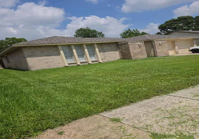 Photo 1 of Single family home for sale at 11947 Medicine Bow Cir, Houston, TX 77067 | MLS# 3066945 | Listing updated on 2026-09-24