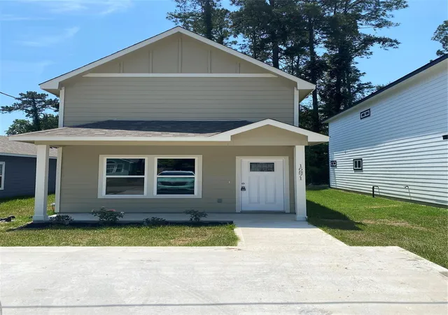 Photo 1 of Single family home for sale at 16871 W Ivanhoe, Montgomery, TX 77316 | MLS# 82013475 | Listing updated on 2026-08-28