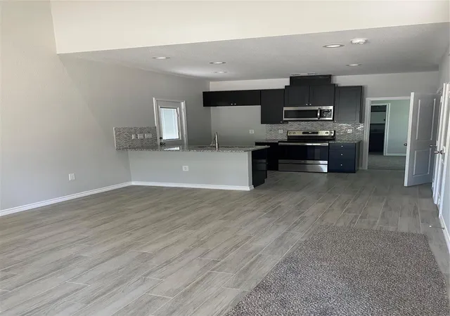 Photo 2 of Single family home for sale at 16871 W Ivanhoe, Montgomery, TX 77316 | MLS# 82013475 | Listing updated on 2026-08-28