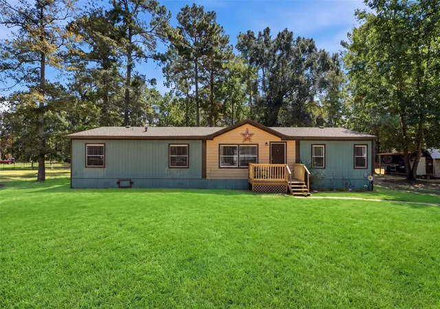 2nd image of 104 Plantation Dr, Waller, TX 77484 | MLS# 53138763