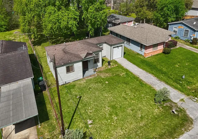 Photo 2 of Single family home for sale at 4109 Woolworth St, Houston, TX 77026 | MLS# 84224437 | Listing updated on 2026-08-22