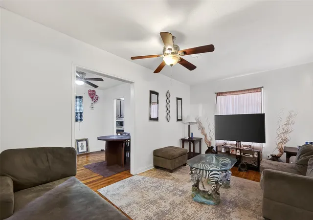 Photo 4 of Single family home for sale at 4109 Woolworth St, Houston, TX 77026 | MLS# 84224437 | Listing updated on 2026-08-22