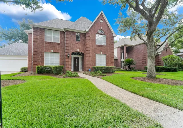 Homes for sale in Houston, TX | 1038 Trapper Hill Dr, Houston, TX 77077 | MLS# 35264530
