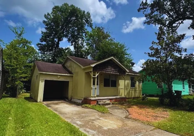 3rd image of 4730 Abilene St, Beaumont, TX 77703 | MLS# 73216327