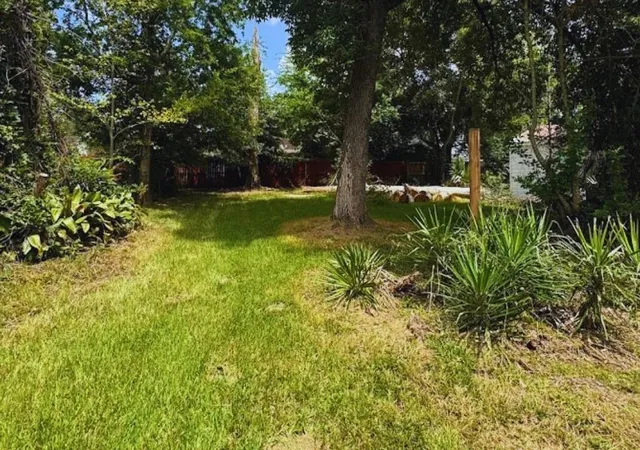 4th image of 4730 Abilene St, Beaumont, TX 77703 | MLS# 73216327