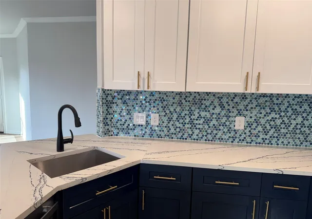 Photo 4 of Single family home for sale at 6723 Windhaven Rd, Liverpool, TX 77577 | MLS# 7502756 | Listing updated on 2026-10-09
