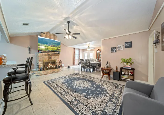 5th image of 3805 Darling Ave, Pasadena, TX 77503 | MLS# 46151840