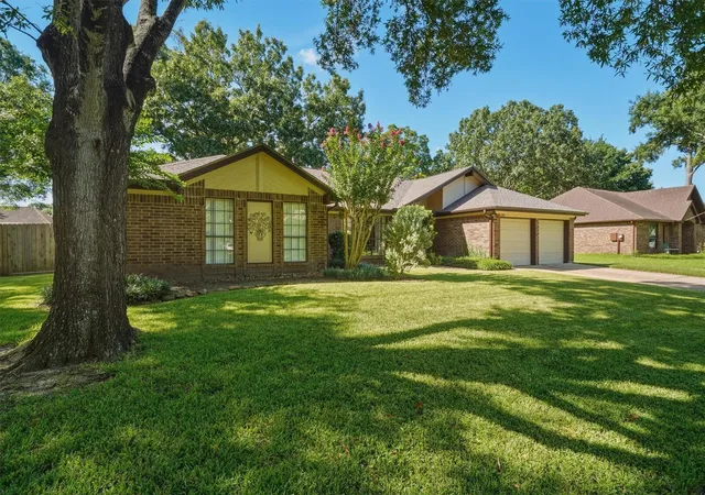 1st image of 2917 Sugar Wood Dr, League City, TX 77573 | MLS# 24605858