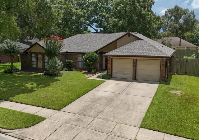 38th image of 2917 Sugar Wood Dr, League City, TX 77573 | MLS# 24605858