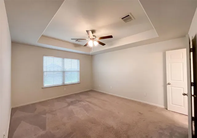 Photo 3 of Single family home for sale at 404 Camino Bay Dr, Katy, TX 77493 | MLS# 92425609 | Listing updated on 2026-08-27