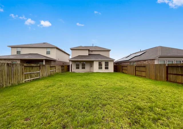 Photo 4 of Single family home for sale at 404 Camino Bay Dr, Katy, TX 77493 | MLS# 92425609 | Listing updated on 2026-08-27