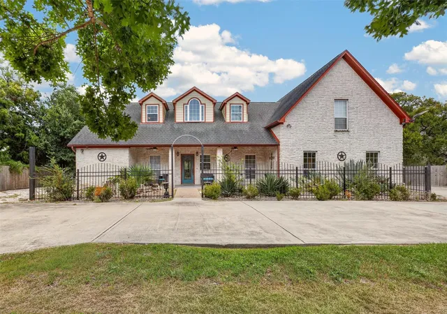 Photo 2 of Single family home for sale at 8618 Hwy 6, Hitchcock, TX 77563 | MLS# 80824370 | Listing updated on 2026-08-30