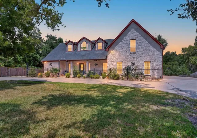 Photo 3 of Single family home for sale at 8618 Hwy 6, Hitchcock, TX 77563 | MLS# 80824370 | Listing updated on 2026-08-30