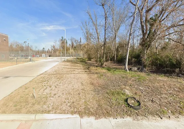 2nd image of 1700 W Little York Rd, Houston, TX 77091 | MLS# 37518928