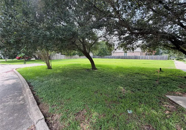 Photo 2 of Sale Pending at 9002 Cliffwood Dr, Houston, TX 77096 | MLS# 31449278 | Listing updated on 2026-09-11