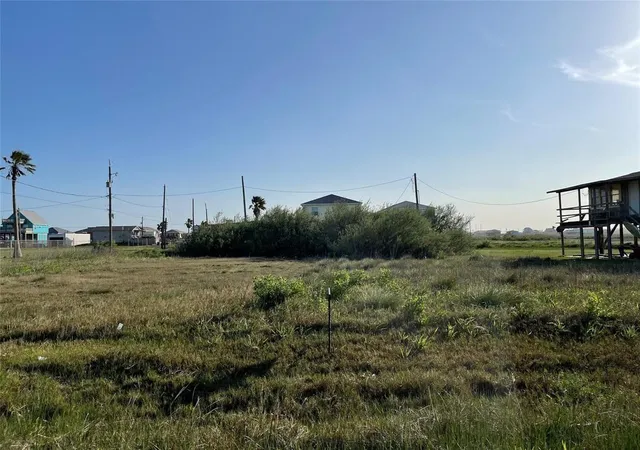 Homes for sale in Surfside Beach, TX | 517 Olive St, Surfside Beach, TX 77541 | MLS# 33887611